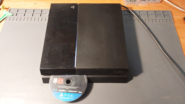 PS4 neievelk disku - disku mehānisma remonts Rīgā