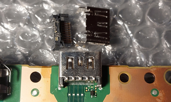 PS5 Pro не показывает изображение после падения — замена HDMI разъёма в Риге
