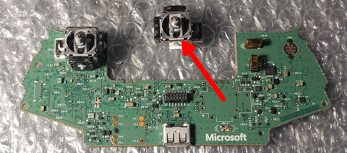 Xbox Elite Series 2 stick drift remonts — labā analoga nomaiņa Rīgā 